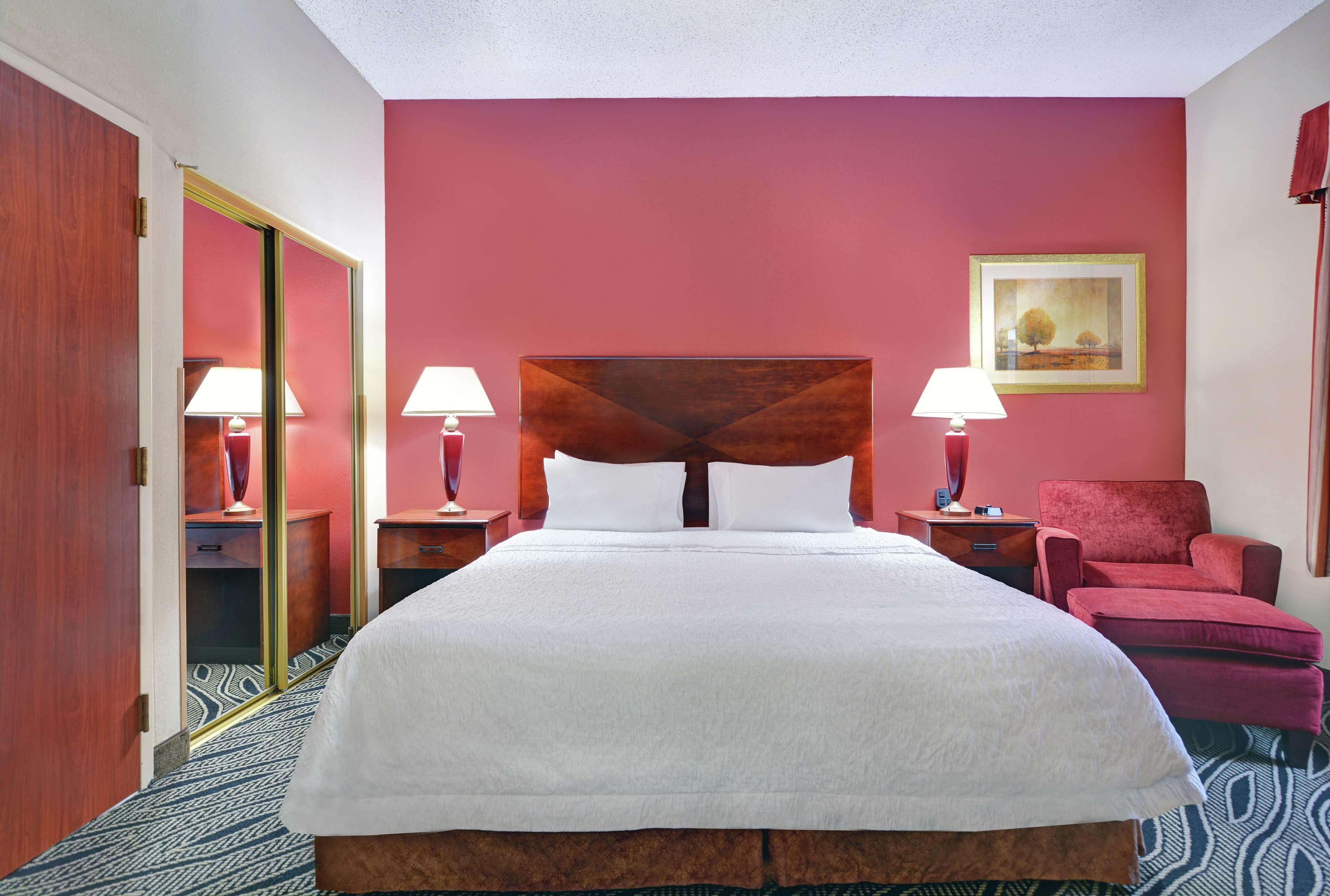 Hampton Inn Fayetteville Exteriör bild