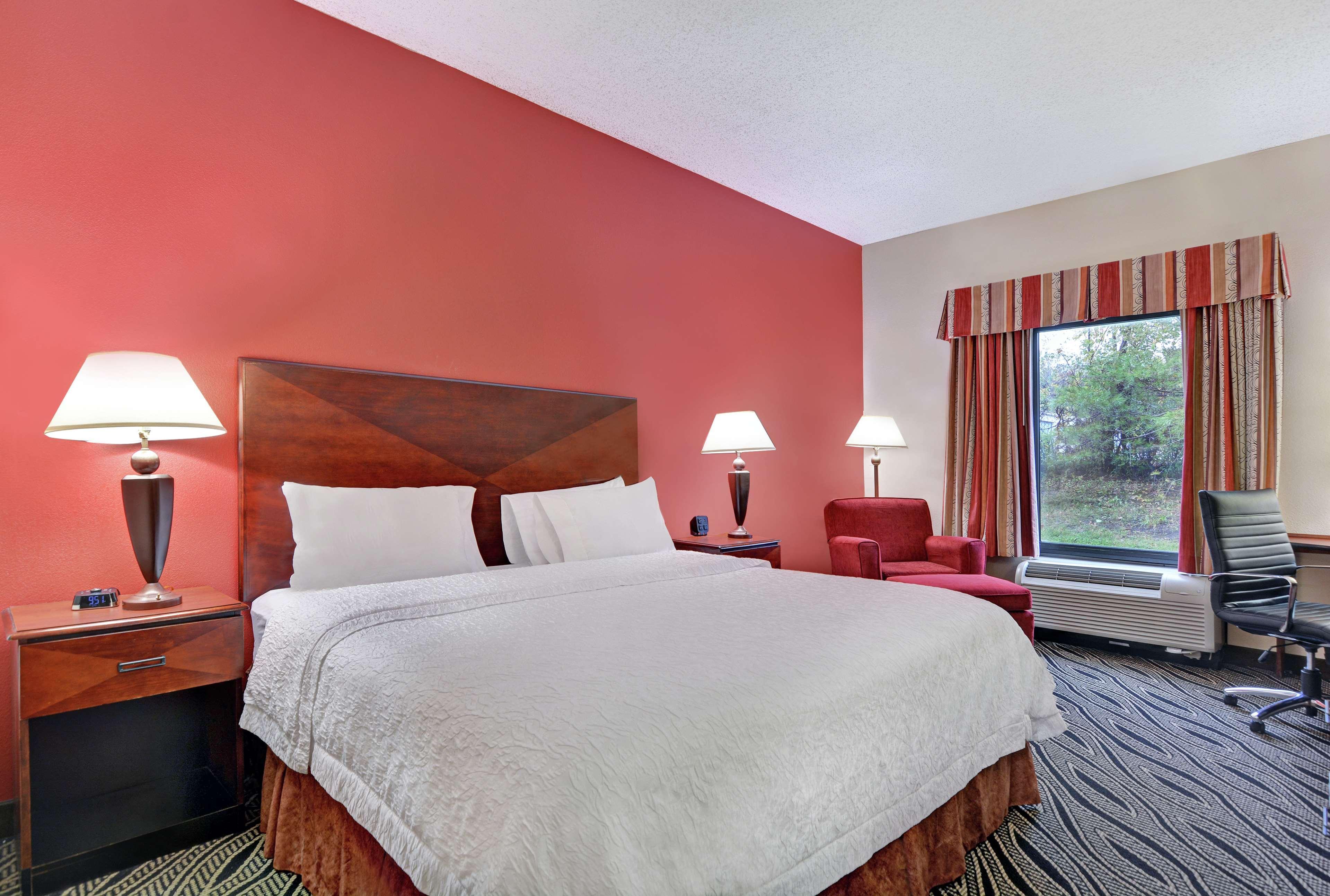 Hampton Inn Fayetteville Exteriör bild