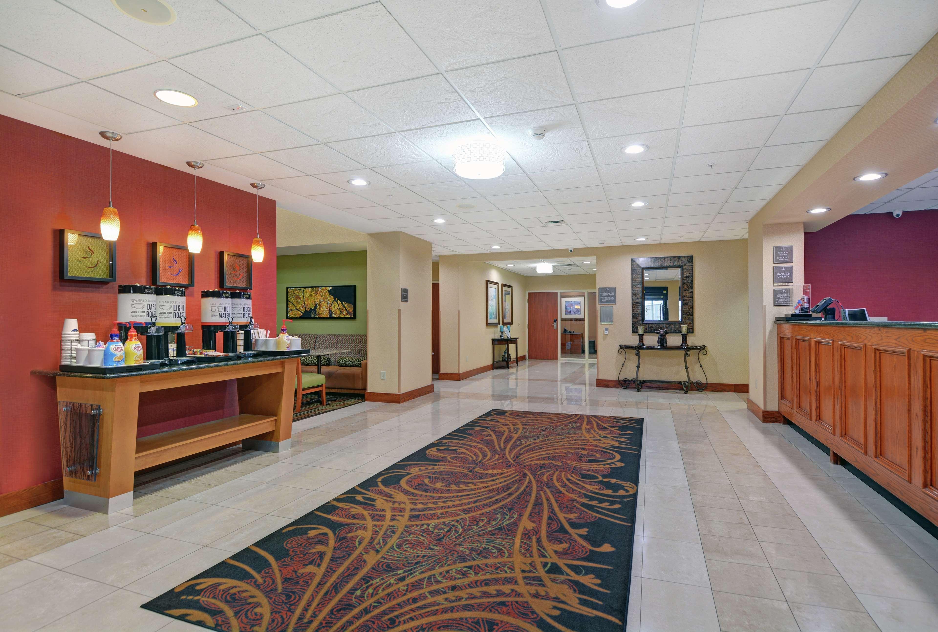 Hampton Inn Fayetteville Exteriör bild