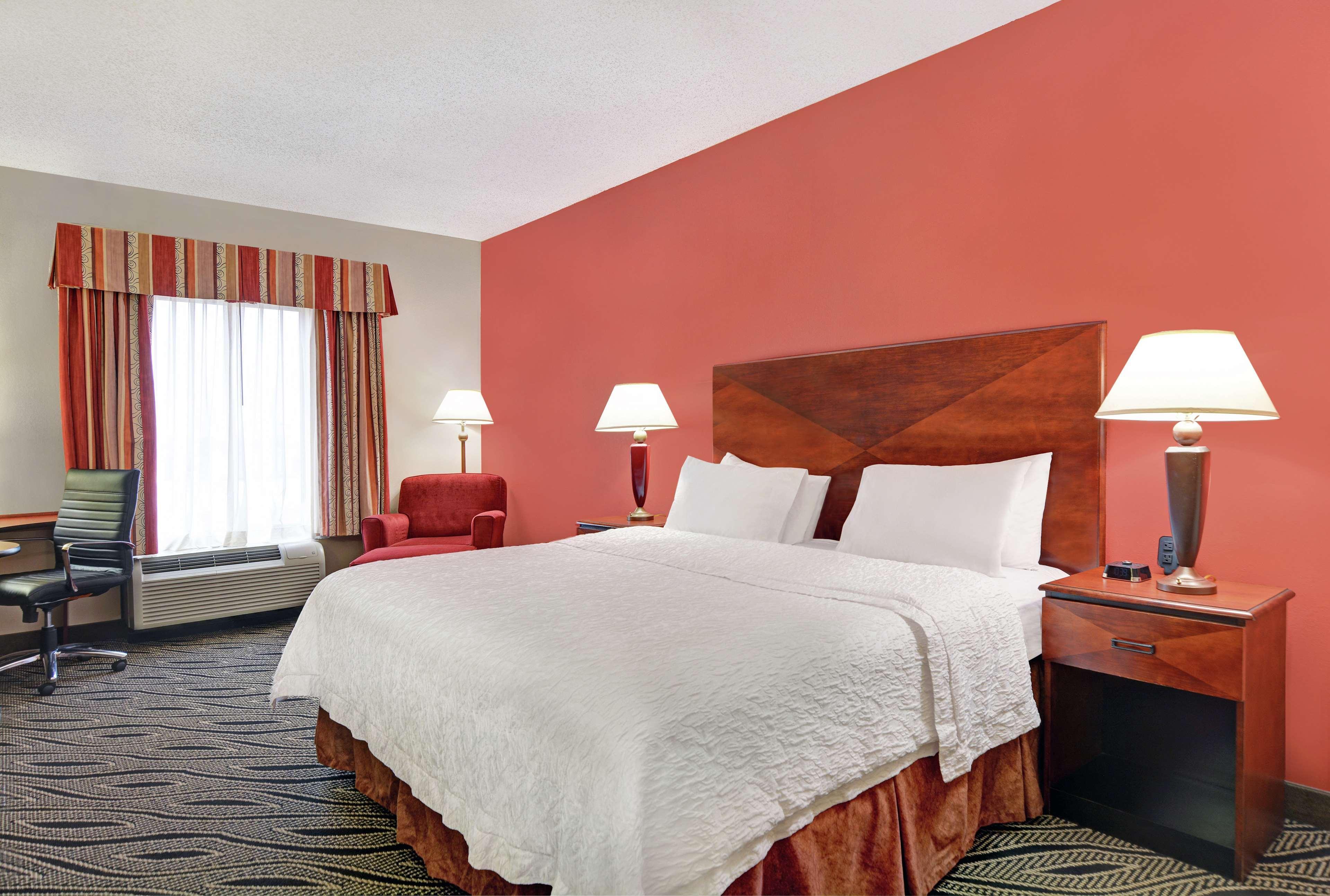 Hampton Inn Fayetteville Exteriör bild