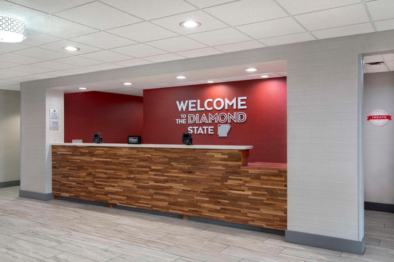 Hampton Inn Fayetteville Exteriör bild