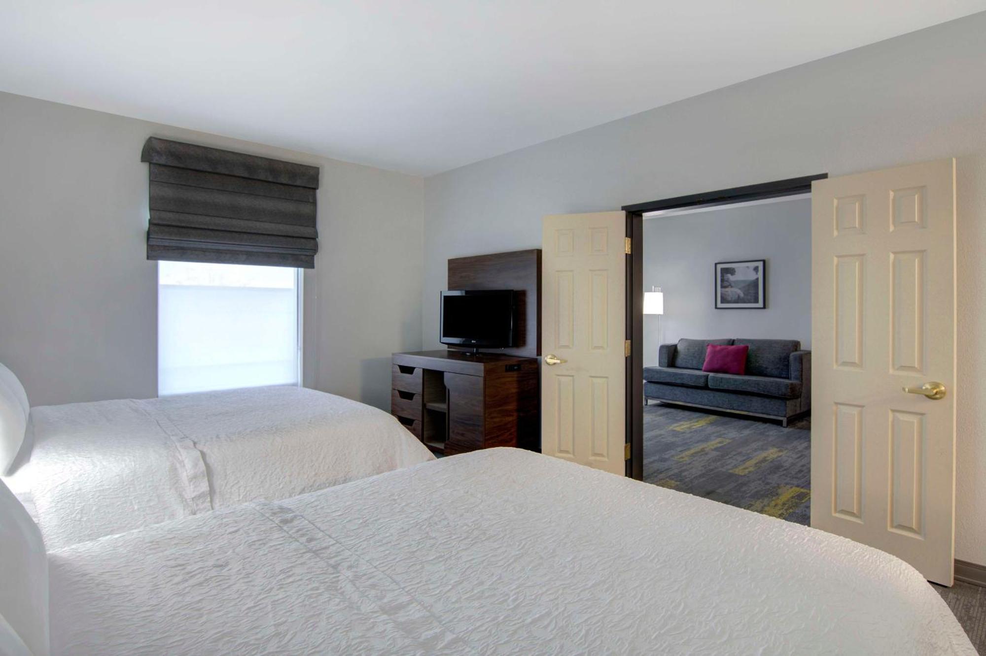 Hampton Inn Fayetteville Exteriör bild