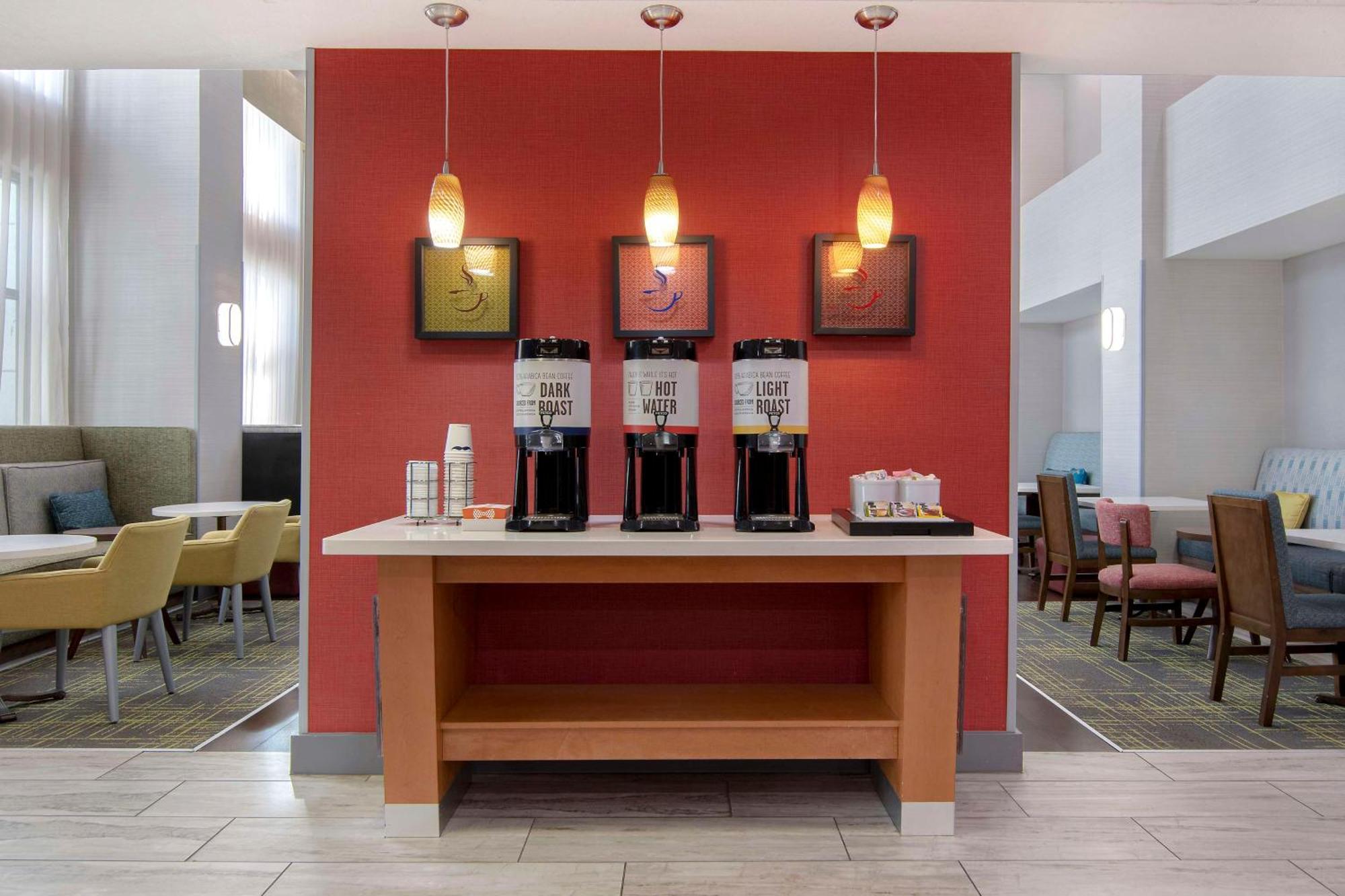 Hampton Inn Fayetteville Exteriör bild